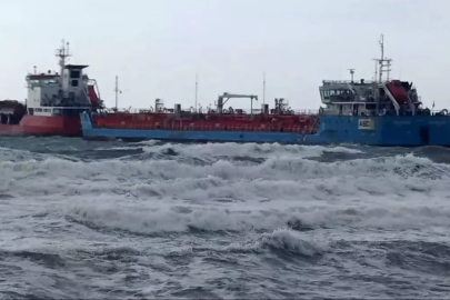 İstanbul Florya açıklarında 2 tankerden acil durum çağrısı