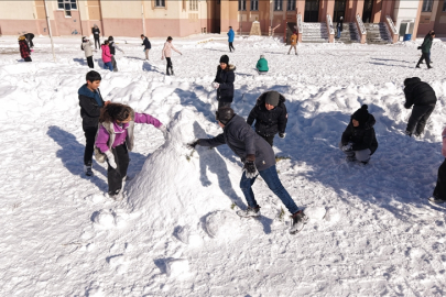 Yarın okullar tatil mi? Valiliklerden peş peşe 31 Aralık duyurusu