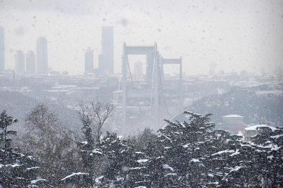 Yoğun kar ulaşımı durdurdu, AKOM İstanbul için uyardı