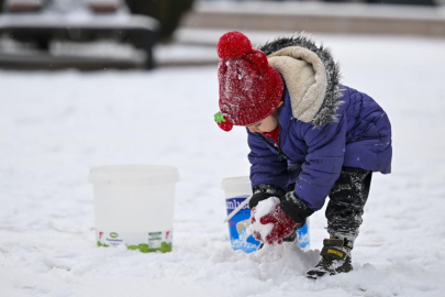 Başkentliler güne kar manzarasıyla uyandı