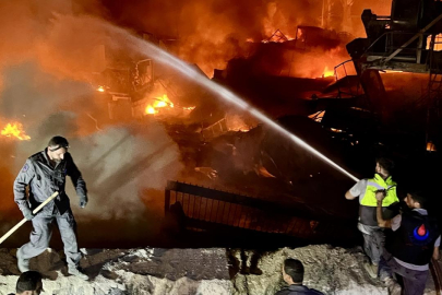 Katil İsrail’in Lübnan’a düzenlediği hava saldırısında 2 kişi hayatını kaybetti