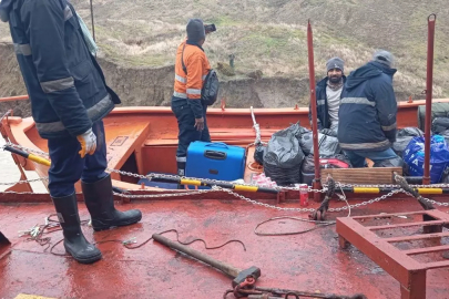 Türk gemisi, Kerç Boğazı'nda karaya oturdu