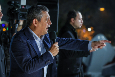 Özgür Özel: Emekliye zam yapılana kadar eylemdeyiz