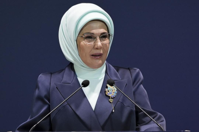 Emine Erdoğan: Görme engelli kardeşlerimizin mücadele ettikleri engelleri fark edelim