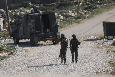 Batı Şeria'da İsrail zulmü: Şehit komutanın eşi gözaltında