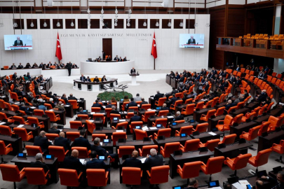 En düşük emekli aylığının artırılmasını da içeren kanun teklifi TBMM'de