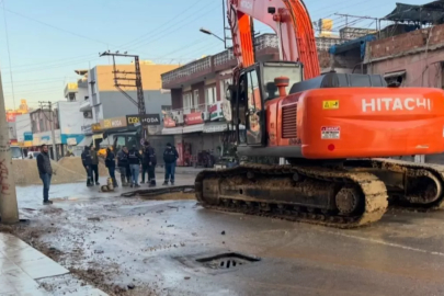 CHP'li yönetimin ihmali sokakları vurdu! Yol çöktü, su altında kaldı