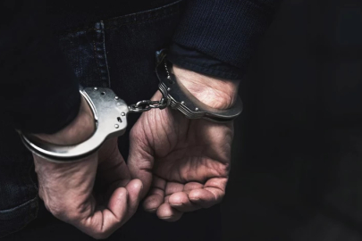 Uyuşturucu ve fuhuş soruşturmasında 3 kişi tutuklandı