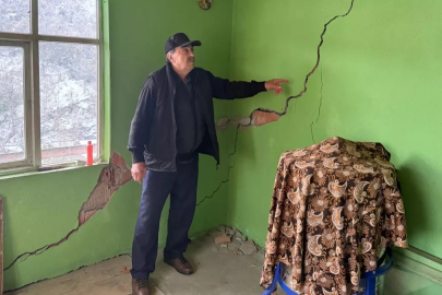 Bartın'da 15 evde çatlaklar oluştu: Her geçen gün büyüyen bir kayma var