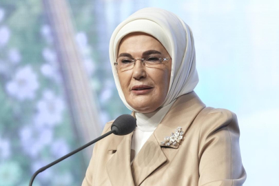 Emine Erdoğan'dan öğrencilere yarıyıl tatili tebriği