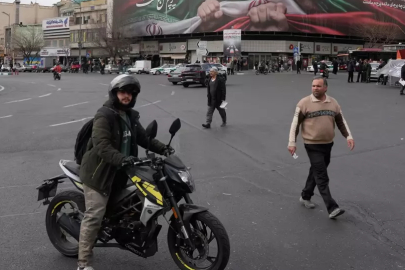 İran'da can kaybı 2 bin 677'ye çıktı