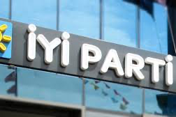 İYİ Parti’de başkanlık divanı listesi netleşti: Uğur Poyraz Grup Başkanvekilliğine getirildi