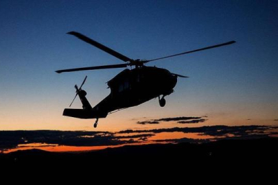 Japonya'da yanardağ yakınında turist helikopteri kayboldu