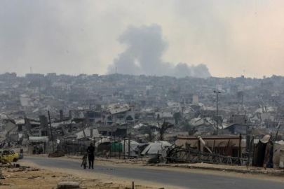 Katil İsrail, ateşkese rağmen Gazze Şeridi'ne saldırılarını sürdürdü