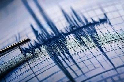 Sındırgı merkezli deprem çevre illerde hissedildi