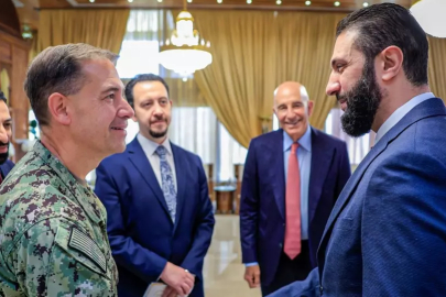 CENTCOM'dan Suriye trafiği: Önce YPG elebaşıyla görüştü sonra Şam'a geçti