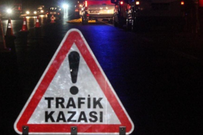 Arnavutköy'de otomobilin elektrik direğine çarpması sonucu 5 kişi yaralandı