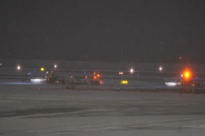 ABD’de kar fırtınası hava ulaşımını durma noktasına getirdi