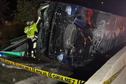 Adana'da devrilen otobüsteki 8 kişi yaralandı