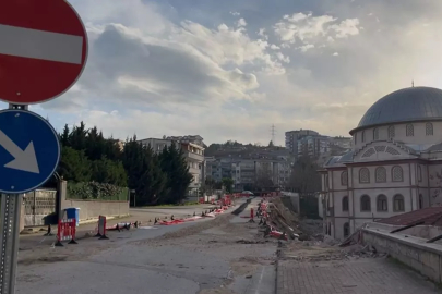 CHP'li belediyenin umursamazlığı pes dedirtti: Yolu bitirip camiyi ibadete açamadılar