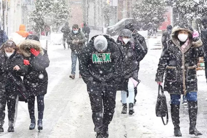 İstanbul’da hafta sonu yağış, pazartesi kar bekleniyor
