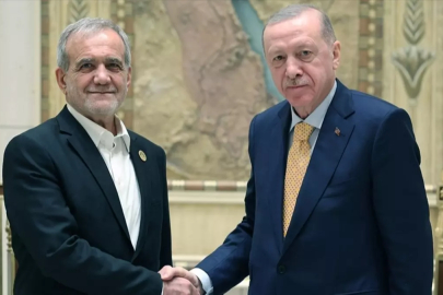 Türkiye ile İran arasında kritik temas... Cumhurbaşkanı Erdoğan Pezeşkiyan ile görüştü