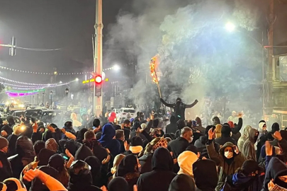 İran'da ölü sayısı artıyor: 6 bin 563'e yükseldi