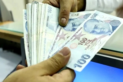 Milyonlarca emeklinin gözü bu gelişmede: Maaş farkları için tarih verildi