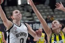 Kadın Futbol Süper Ligi derbisinde kazanan Fenerbahçe