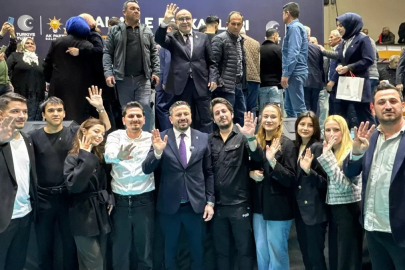 Partilerinden peş peşe istifa ettiler! AK Parti'ye geçişler CHP yönetimini strese soktu