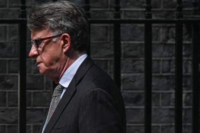 Eski büyükelçi Mandelson hakkında soruşturma