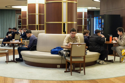 24 saat açık kütüphanede "sahur" ikramı