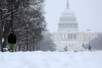 ABD'de rekor kar yağışı: 5 binden fazla uçuş iptal edildi