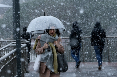 İstanbul için fırtına ve karla karışık yağmur uyarısı