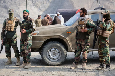 Pakistan ve Afganistan birbirini vuruyor! Türkiye barış için devreye girdi