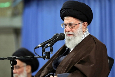 İran devlet medyası Hamaney’in öldüğünü duyurdu