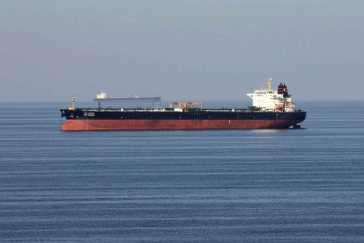 Hürmüz Boğazı'nda trafik durdu: Petrol fiyatları yükseldi