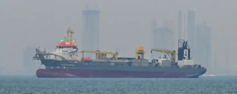 Türk bayraklı 16 gemi bölgede sıkıştı! Türkiye'den Hürmüz Boğazı'na yakın takip