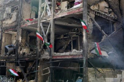 ABD-İsrail saldırıları altındaki Tahran'da yıkım giderek ağırlaşıyor