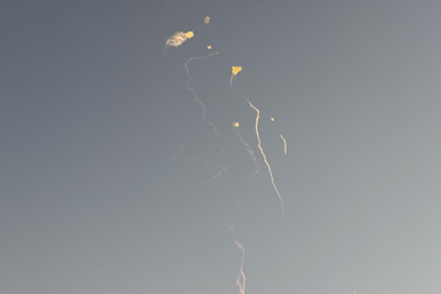 Katar, Doha'daki El-Udeyd Hava Üssü'ne yönelik İHA saldırısının engellendiğini açıkladı