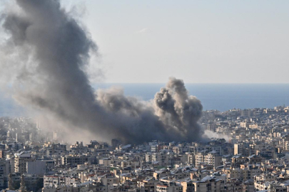 Katil İsrail’in Lübnan’ın güneyinde düzenlediği saldırıda 4’ü aynı aileden 6 kişi hayatını kaybetti