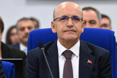 Petrol fiyatlarına yakın takip! Bakan Şimşek: Şoklar kalıcı değil