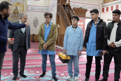 Meslek lisesi öğrencileri ramazanda camilerin bakım ve onarımını yapıyor