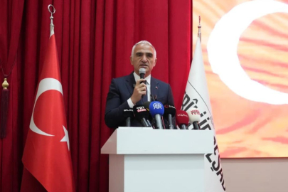 Bakan Ersoy: İstiklal Marşı'mız bugün de bizlere çok önemli bir yön göstermektedir