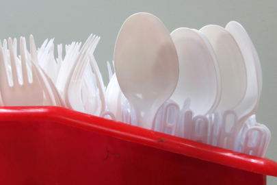 Tek kullanımlık plastiklerde kısıtlamanın 1 Eylül'de başlaması planlanıyor