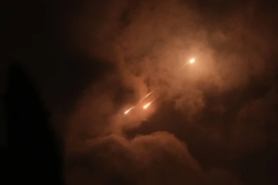 İran’dan İsrail’e gece saatlerinde yeni füze saldırısı