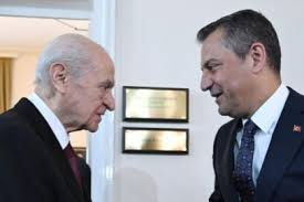 Bahçeli, CHP lideri Özgür Özel’i telefonla aradı