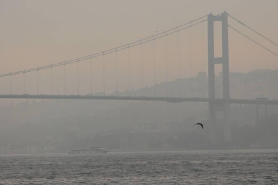 Sis nedeniyle Boğaz trafiği kapatıldı, vapurlar iptal edildi