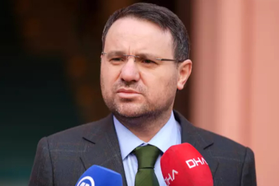 Bakan Gürlek kendisine iftira atan Özel'in ipliğini pazara çıkardı: İki noktayı perdelemek istiyor