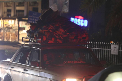 İsrail'in tahliye ve saldırı tehdidinin ardından Lübnan'ın Sur kentinden kuzeye doğru göç dalgası yaşanıyor